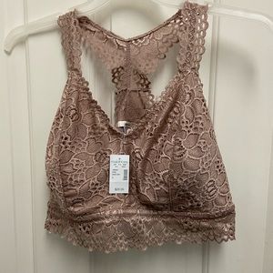 NWT Beautiful lace bralette